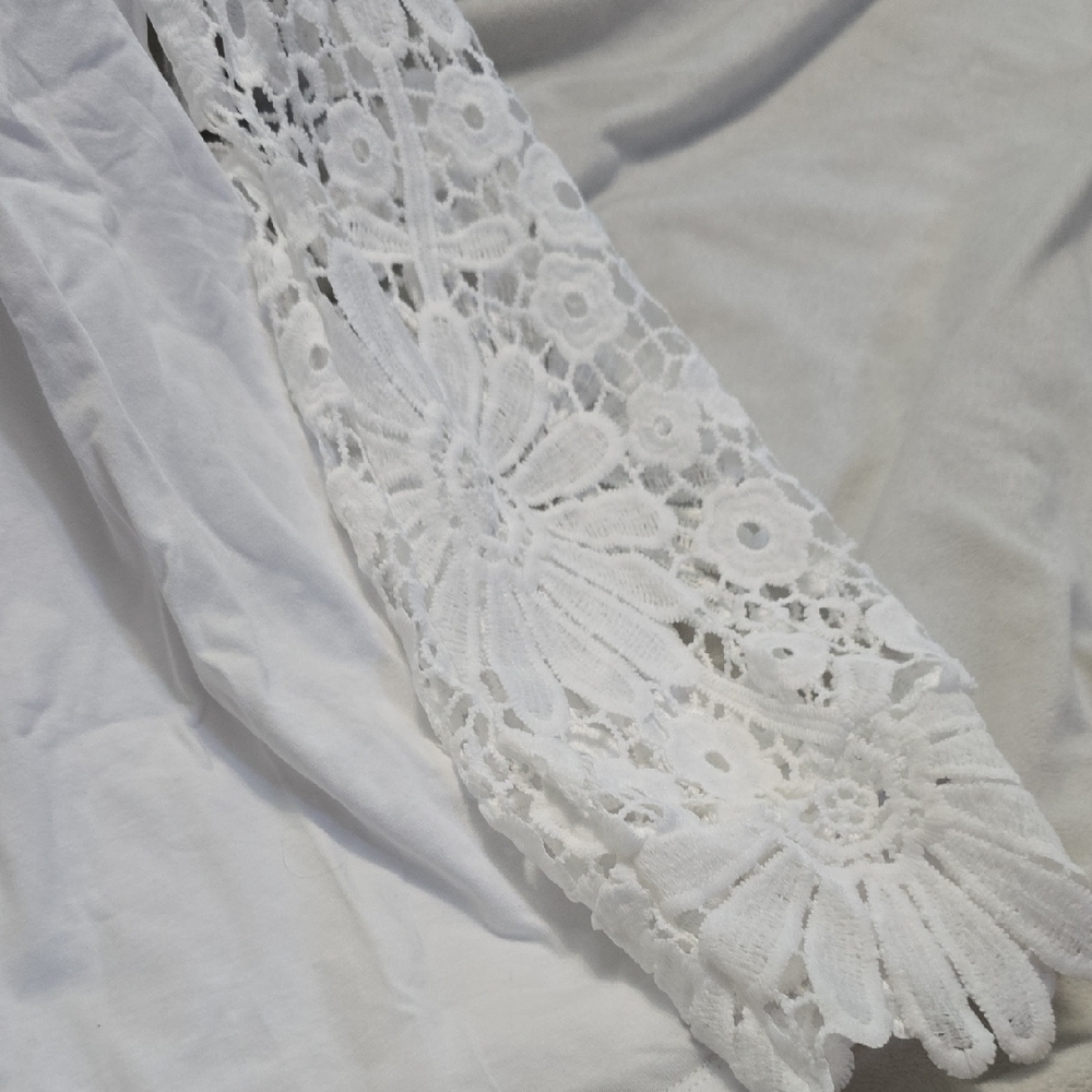 White Lace Sleeve Top - Picture 4 of 5